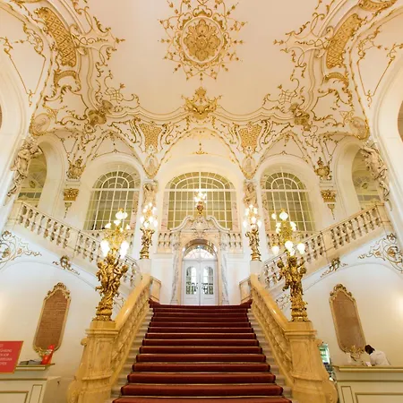 Modernes City-apartment In *