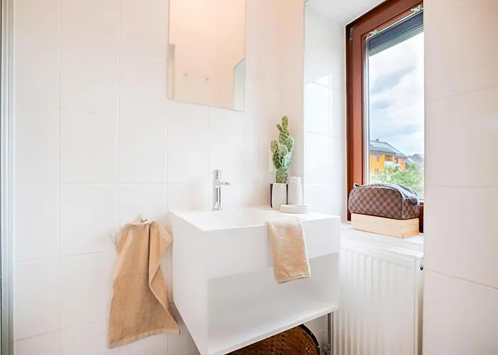 Modernes City-apartment In Apartamento